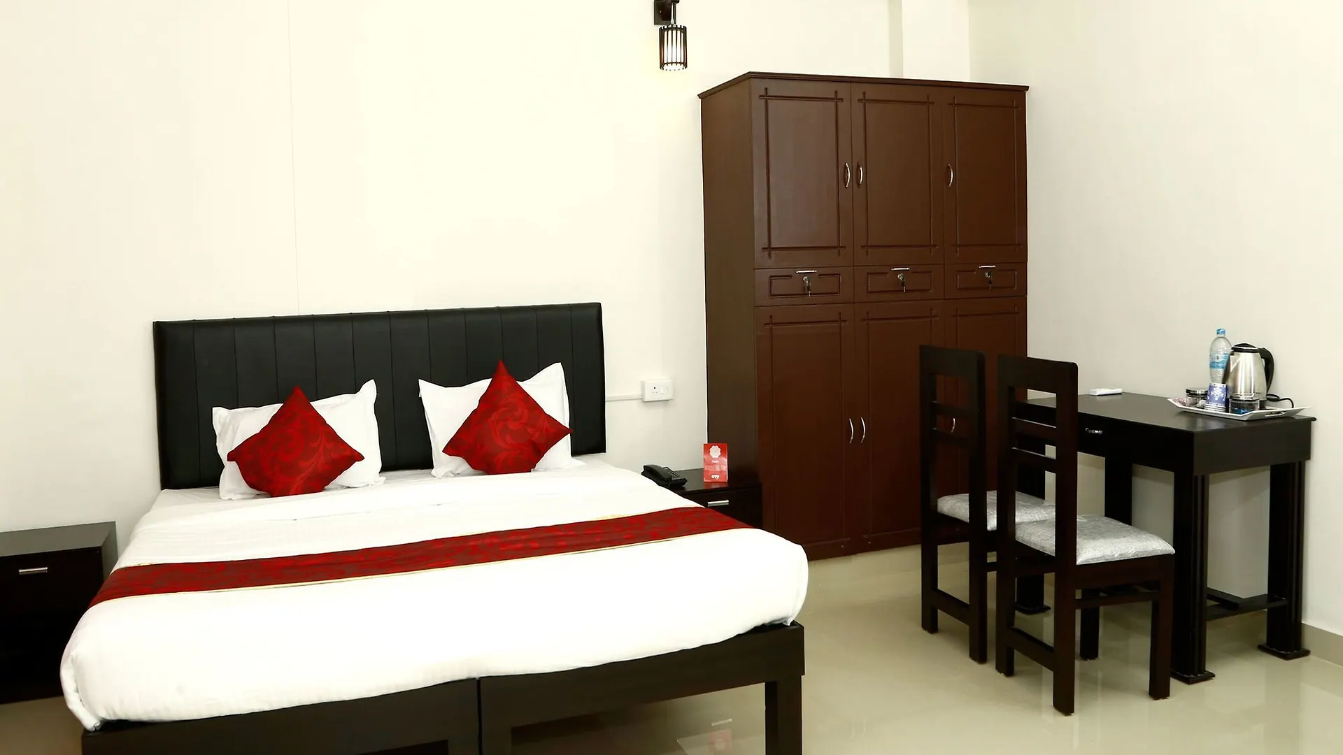 Oyo 10369 Technopark Phase 3 Hotel Thiruvananthapuram